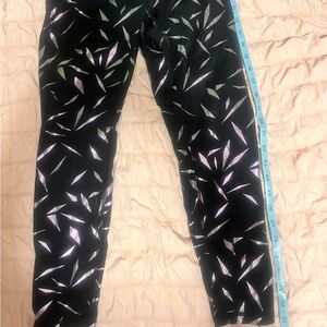 ZYIA Black Leggings with Leaf Design